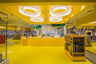 LEGO STORE-LesHalles-4r.jpg